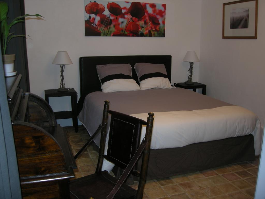 ボーヌ B＆B シェ マリー Bed & Breakfast 部屋 写真